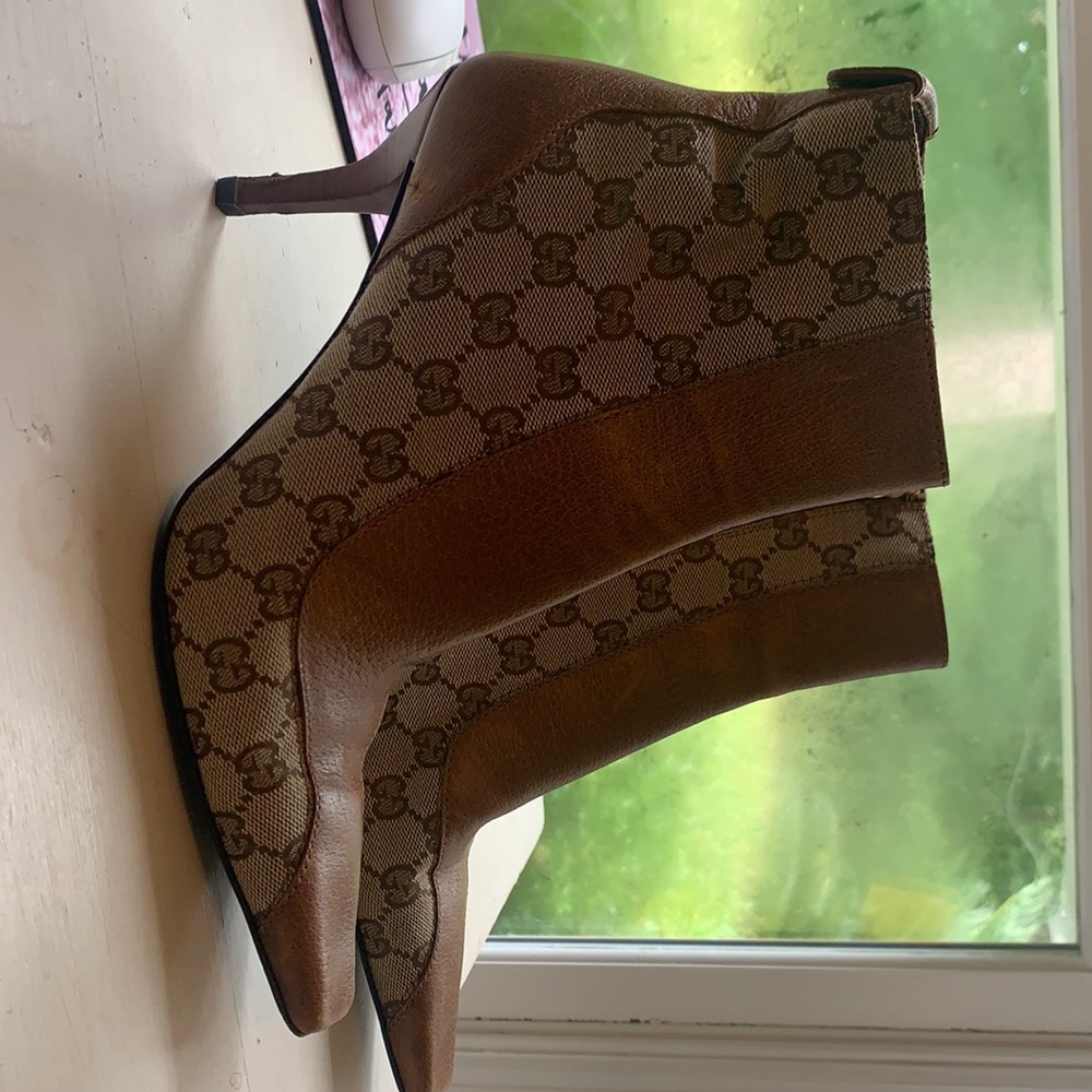 COPY - Gucci Pumps Great condition! Size 39c